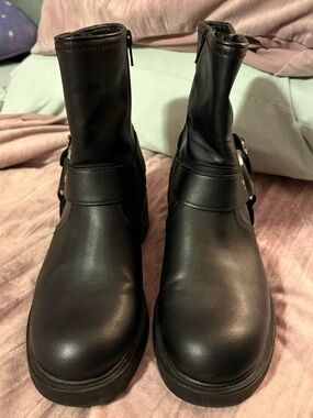 Moto Boots